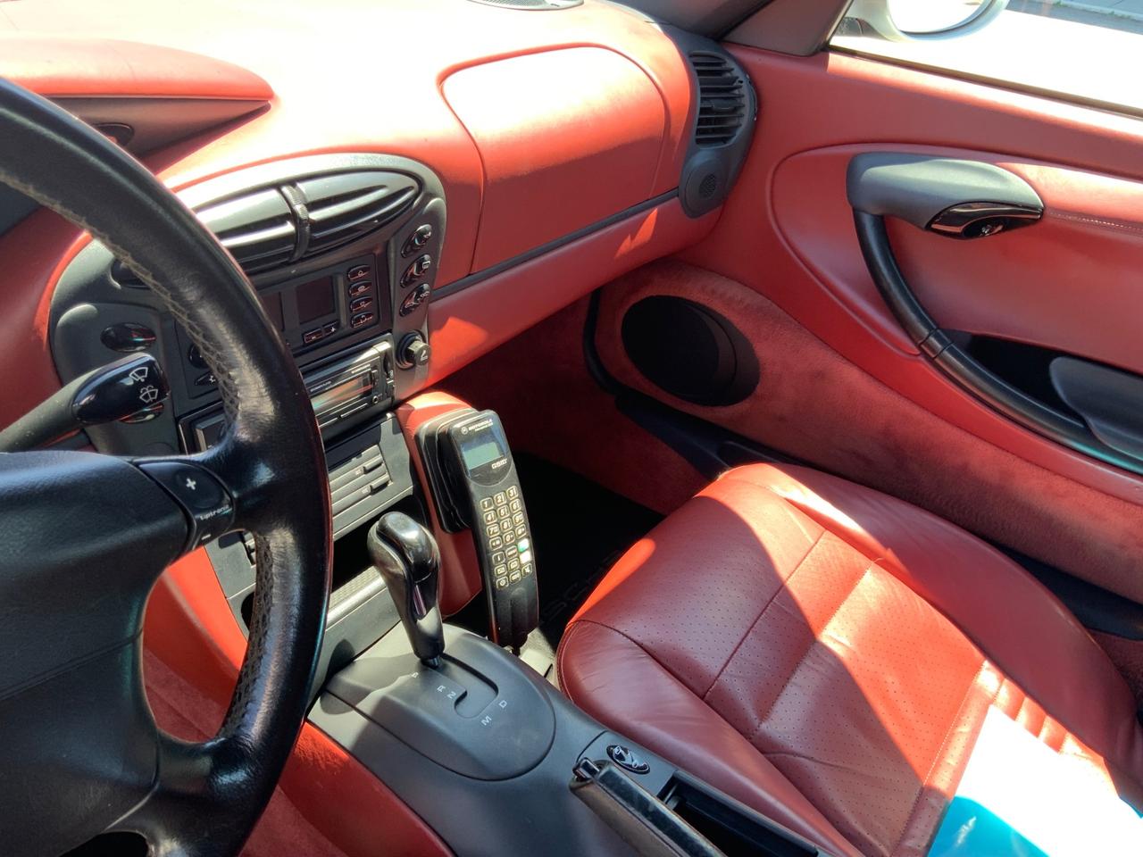 Porsche Boxster 2.5i 24V cat