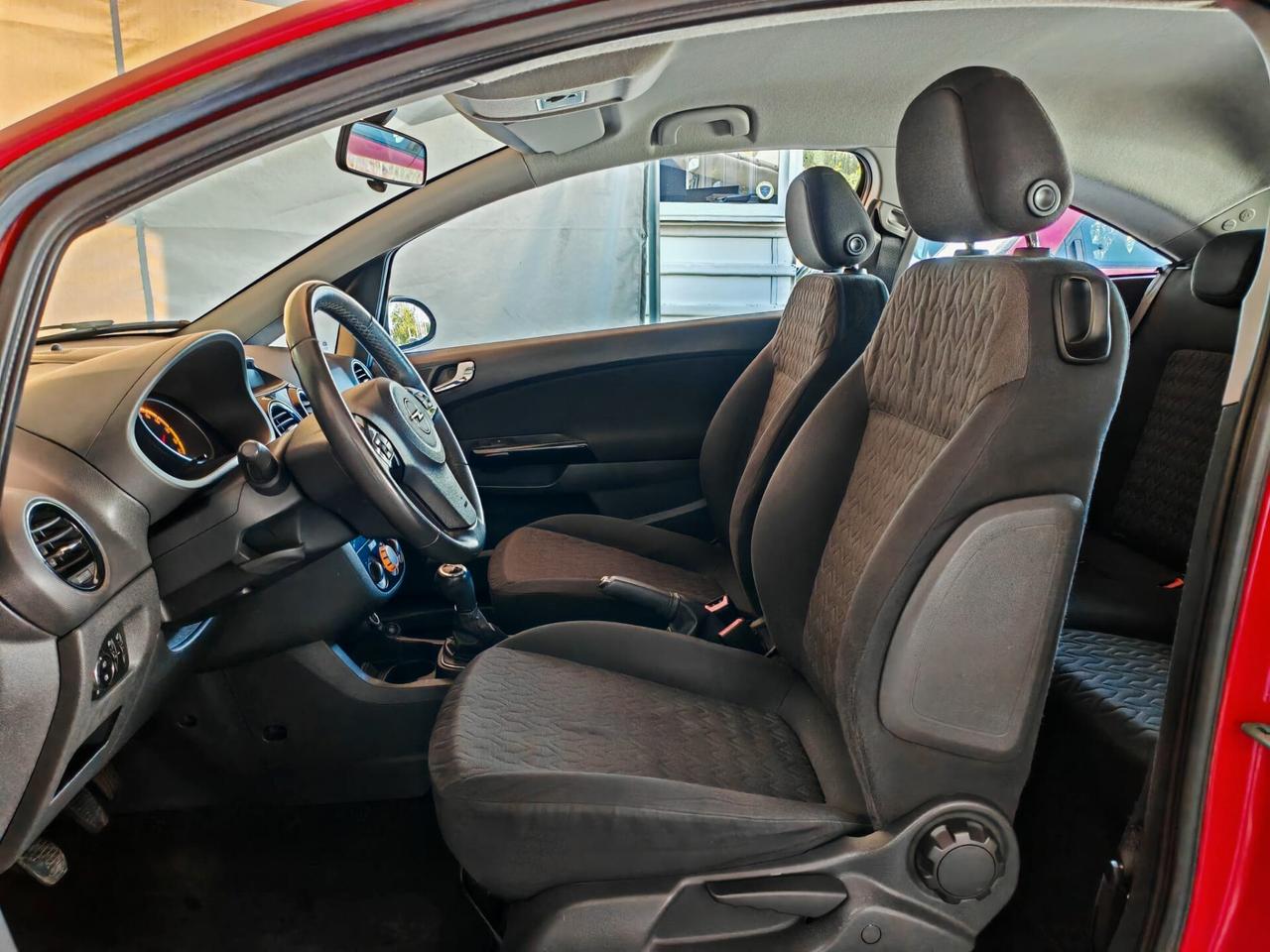 Opel Corsa 1.2 85CV 3 porte GPL-TECH b-color