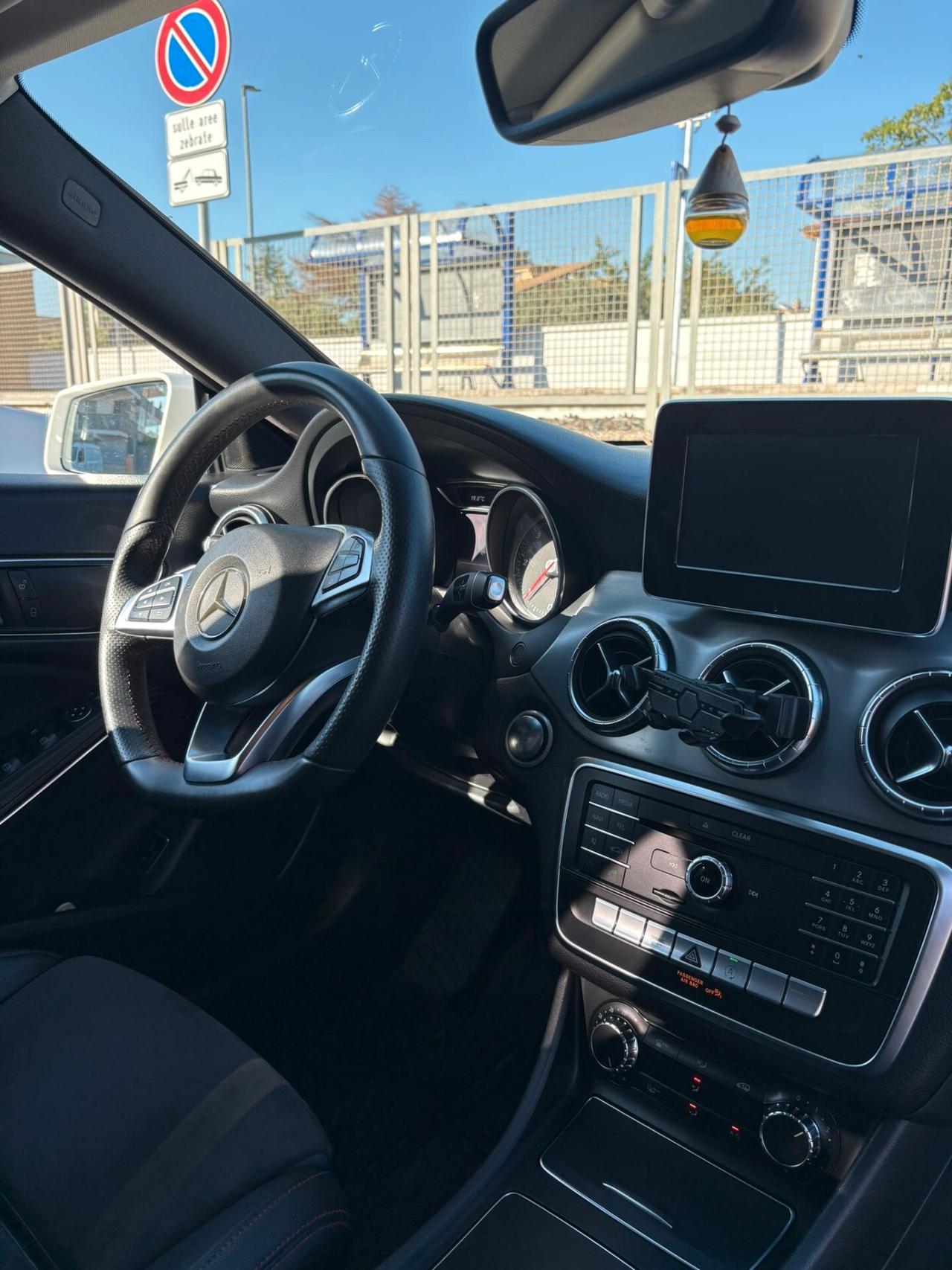 Mercedes-benz CLA 180 200 d Automatic Premium