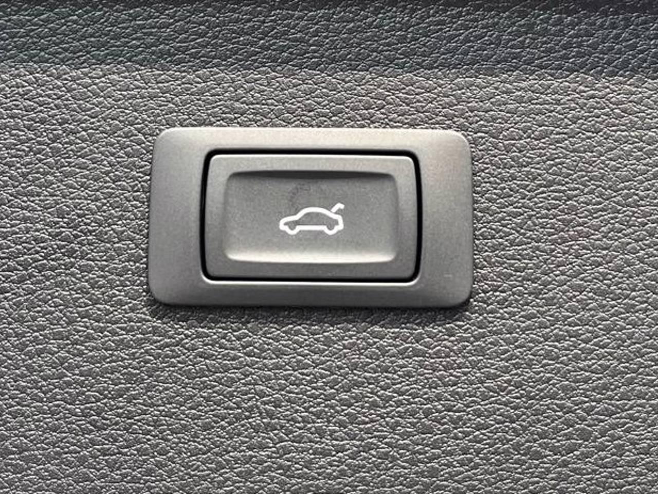 AUDI Q5 40 TDI MHEV QUATTRO S-TRONIC IDENTITY BLACK