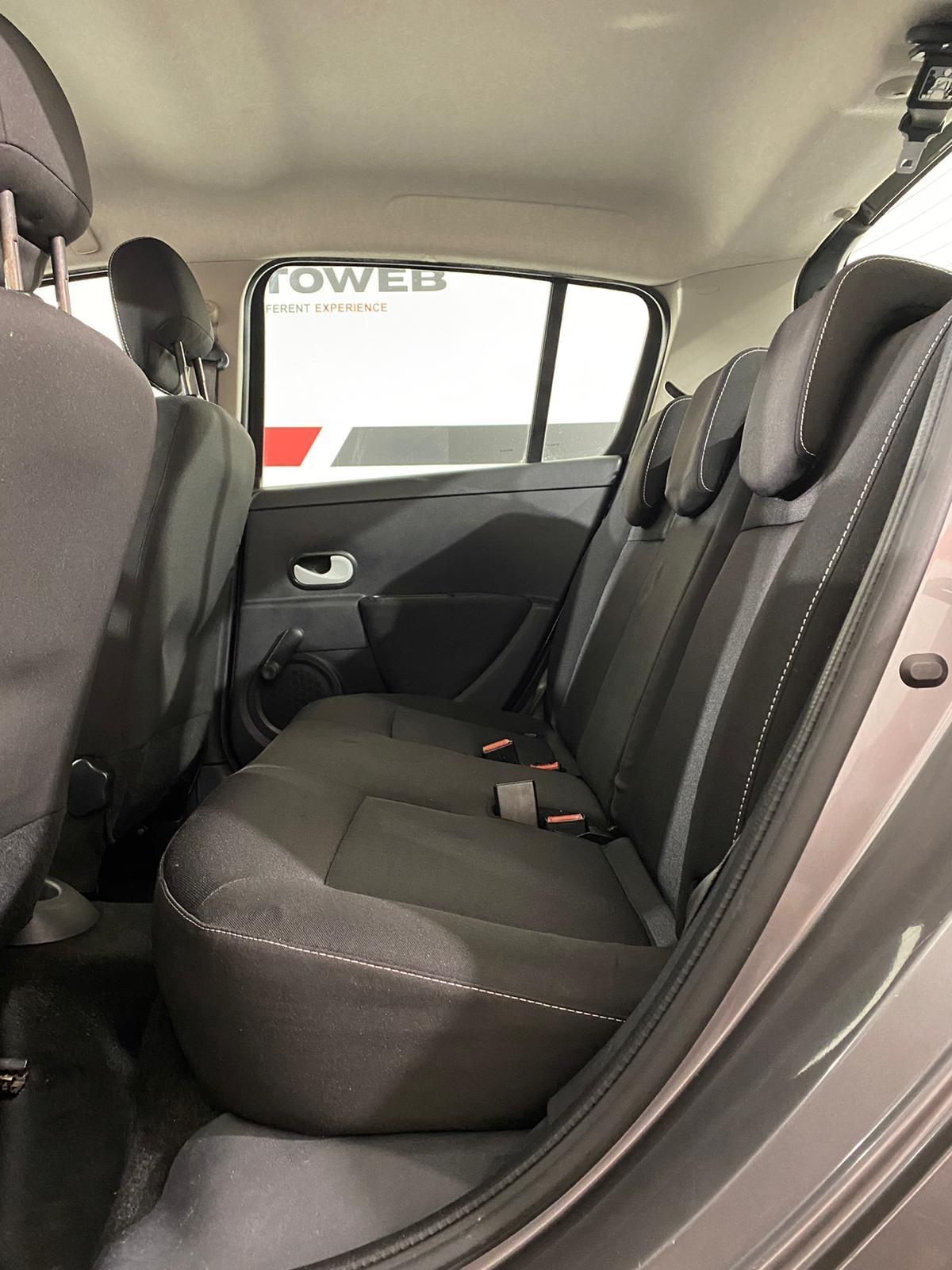 Renault Clio 1.2 16V 5 porte *NEOPATENTATI*