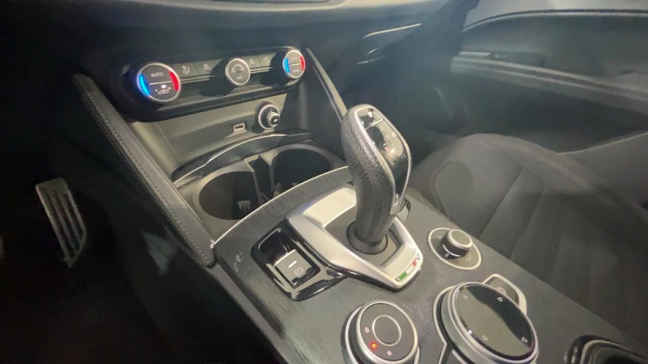 Alfa Romeo Stelvio 2.2 Turbodiesel 210 CV AT8 Q4 Super SU ORDINAZIONE