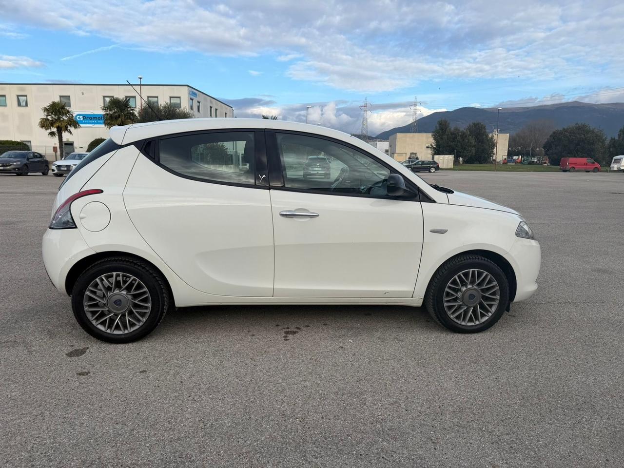 Lancia Y 1.3 MJT Platinum 117000 km GARANZIA 12 m