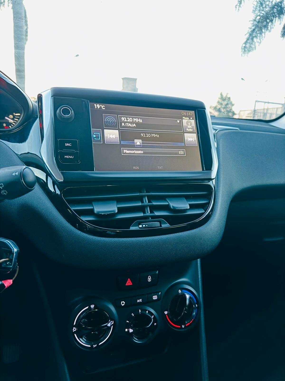 Peugeot 208 BlueHDi 75 5 porte Allure