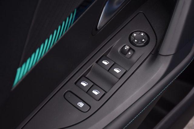 PEUGEOT 2008 BlueHDi 130 S&S EAT8 Allure