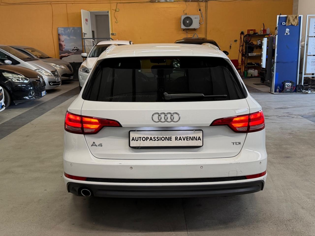 Audi A4 Avant 2.0 TDI 150 CV S LINE