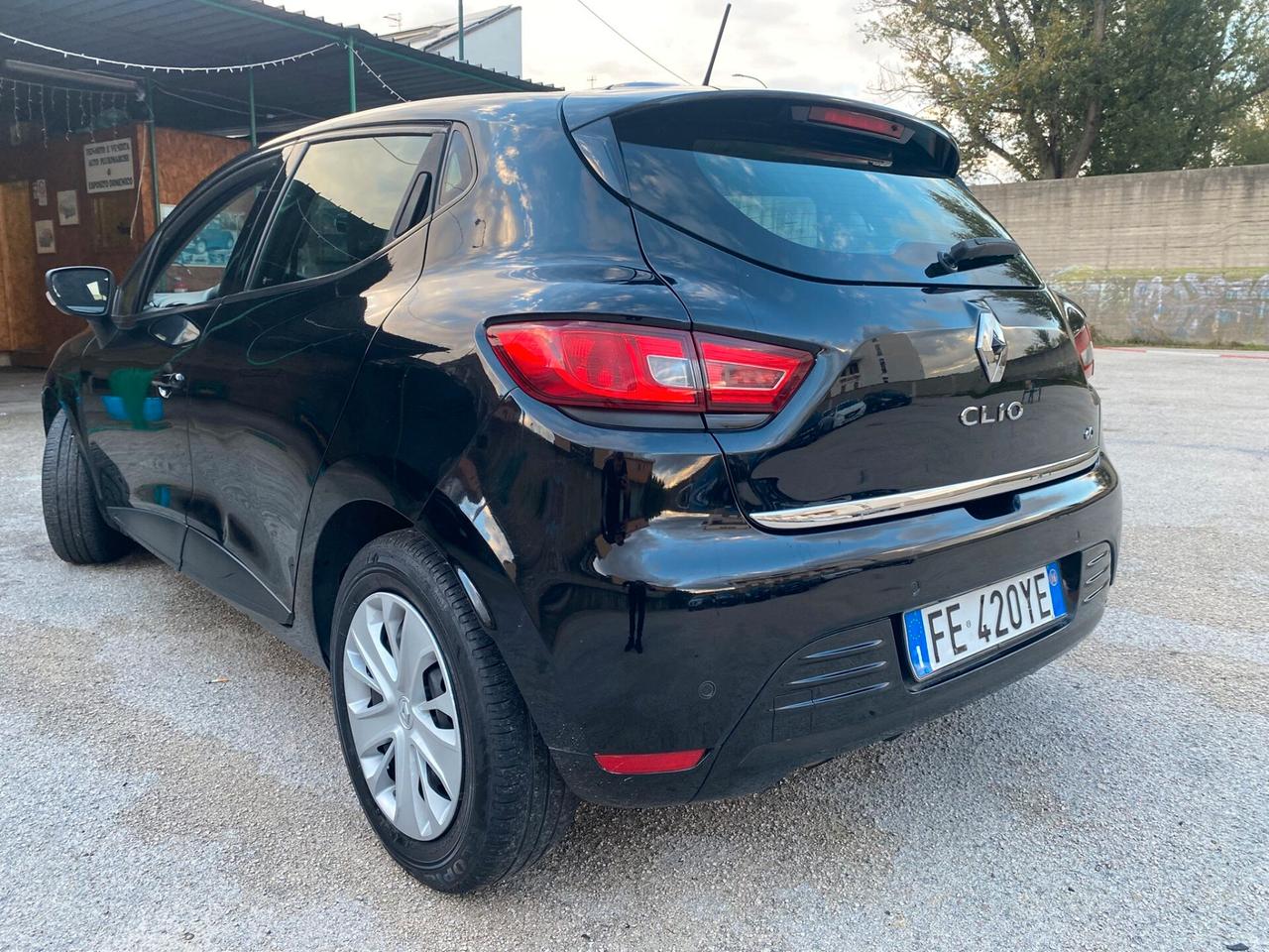 Renault Clio 1.5dci 75cv full opt AUTOCARRO 2016