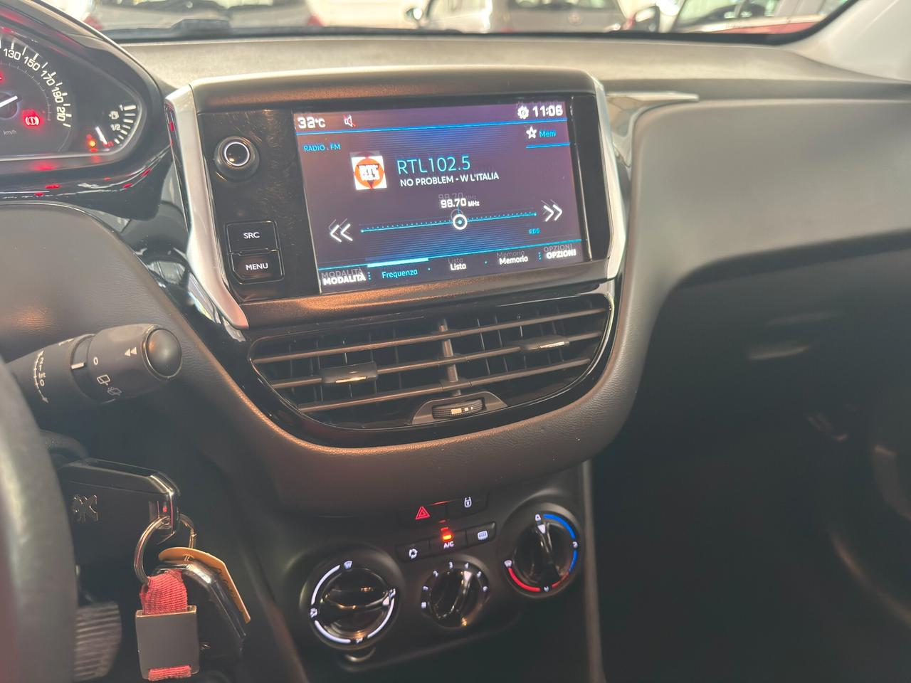 Peugeot 208 PureTech 82 5 porte Allure