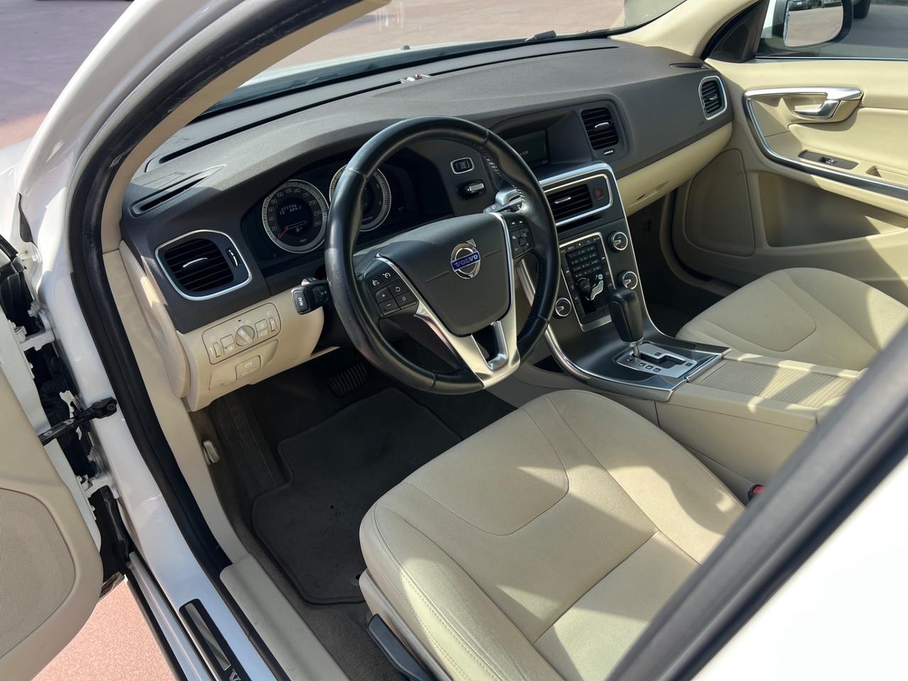 Volvo V60 D3 Geartronic Summum