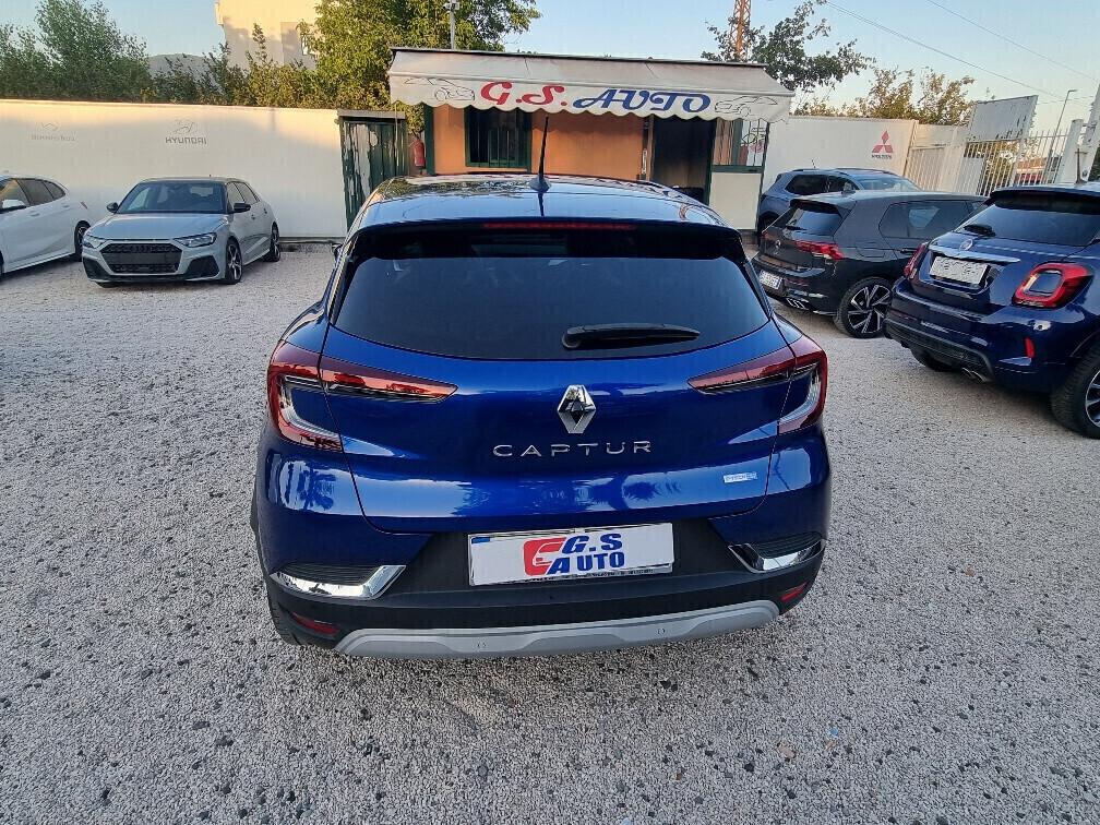 Renault Captur Plug-in Hybrid E-Tech 160 CV Intens