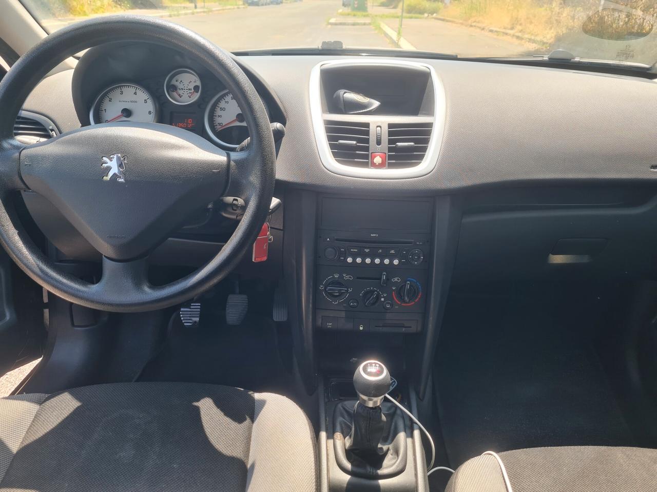 Peugeot 207 1.4 8V 75CV 5p. Energie