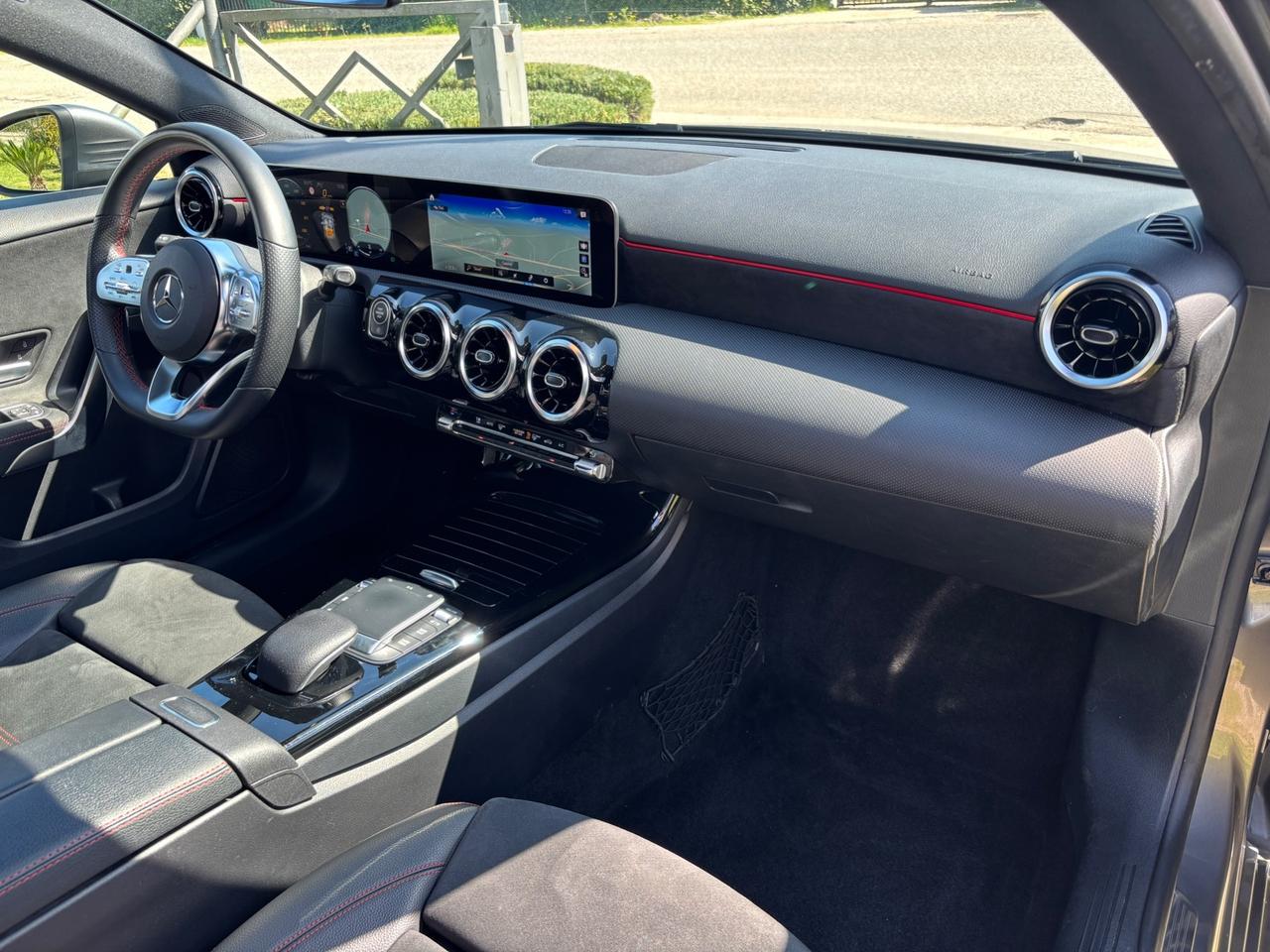 Mercedes A180d Auto Premium AMG-2020"FULL"