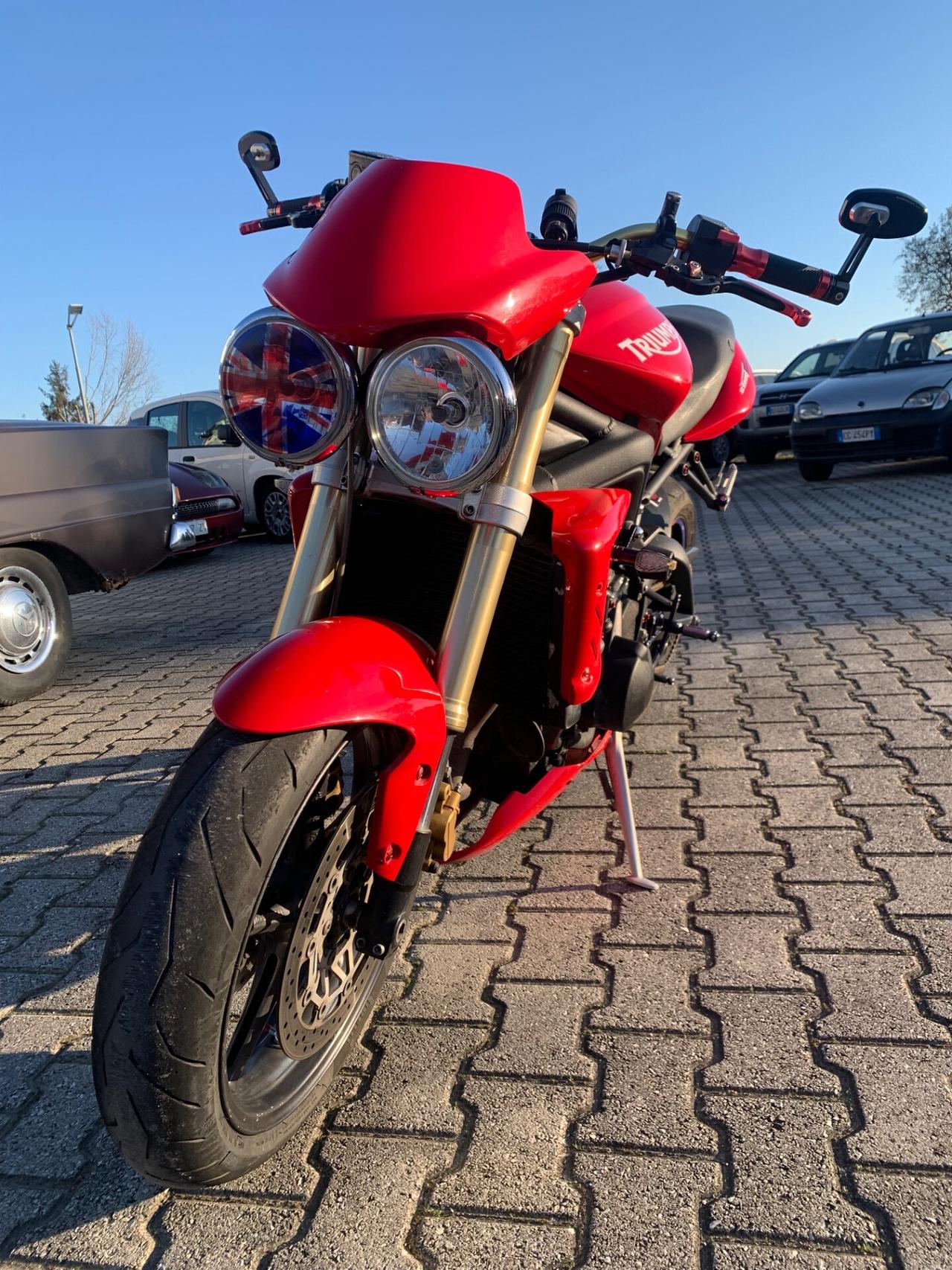 Triumph Street Triple 675 accessoriatissima