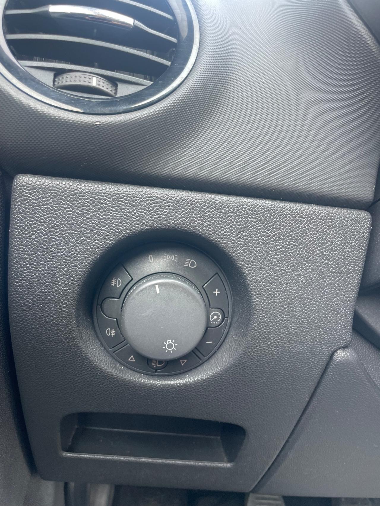 Opel Corsa 1.2 5 porte Cosmo