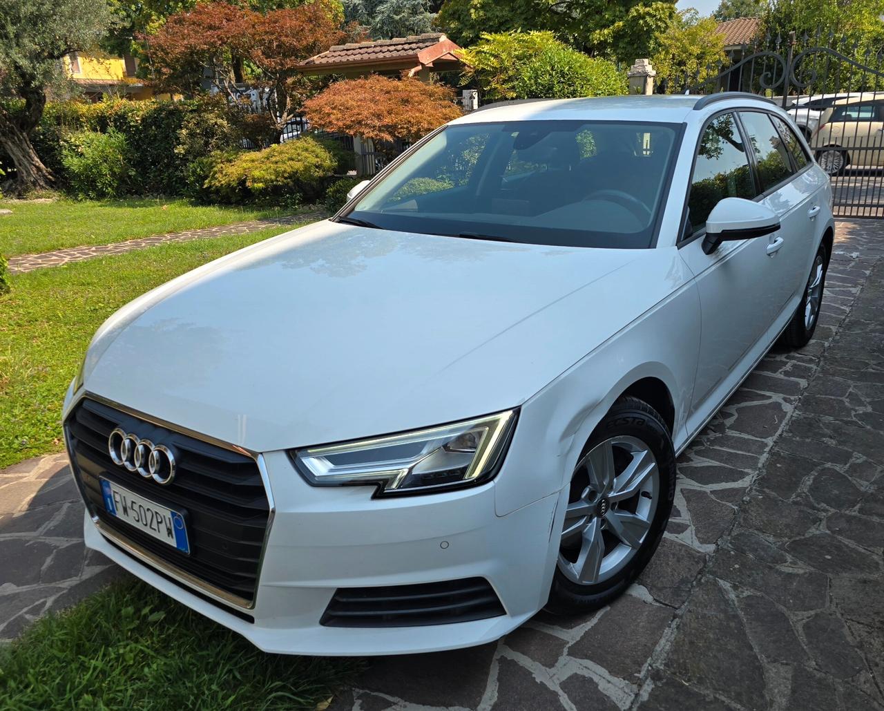 Audi A4 Avant 35 TDI S tronic Business Sport