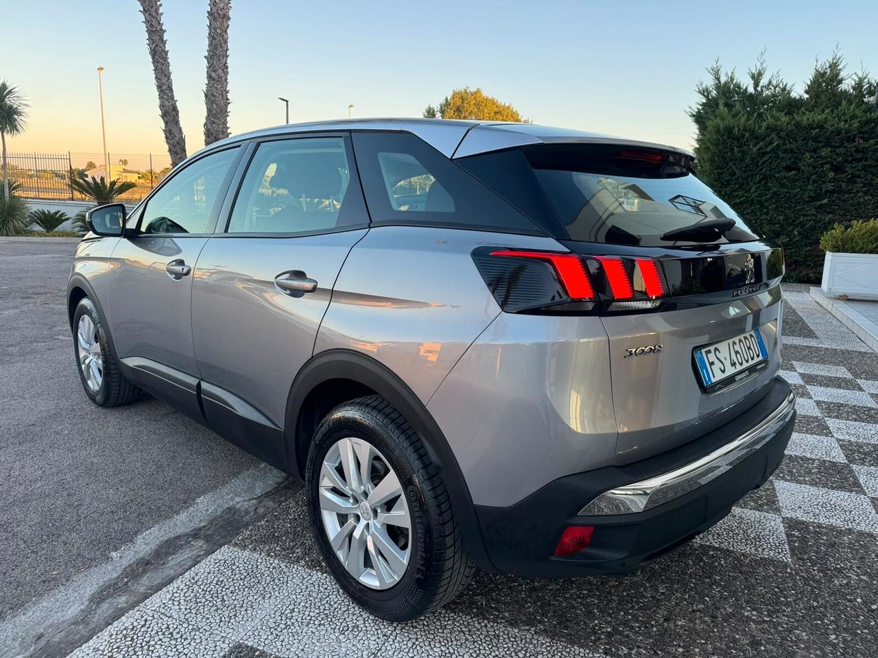 Peugeot 3008 BlueHDi 130 S&S EAT8 Business