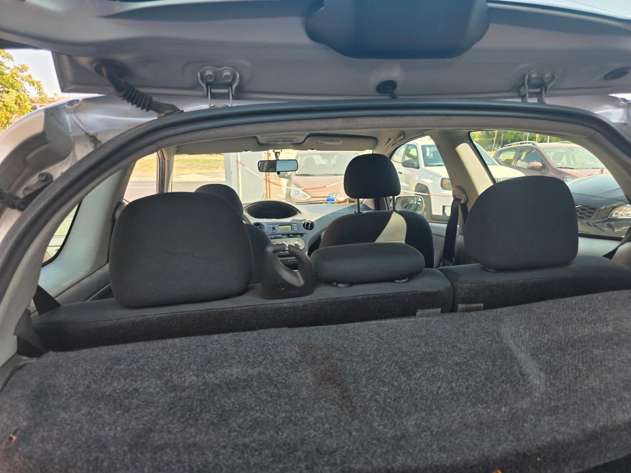 Toyota Yaris 1.3 16V cat 3 porte Sol