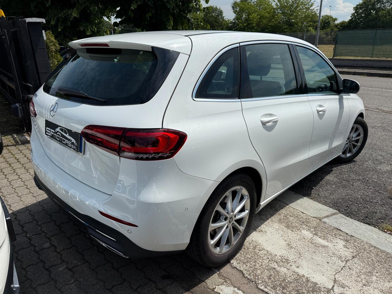 Mercedes-benz B 180 B 180 d Automatic Premium