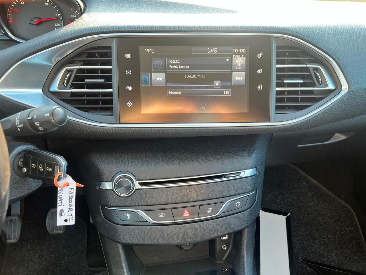 Peugeot 308 1.36HDI FULLOPTIONAL NUOVA 2017