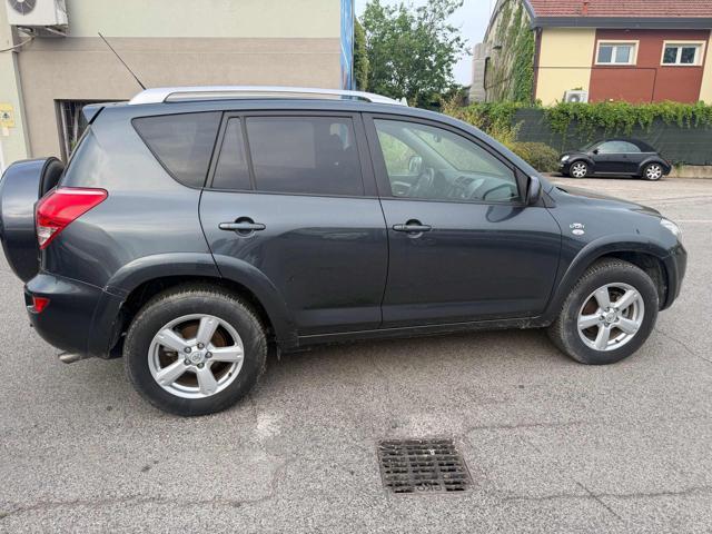 TOYOTA RAV 4 MY23 RAV4 2.2 D-4D 177 CV Luxury senza lavoro da fare