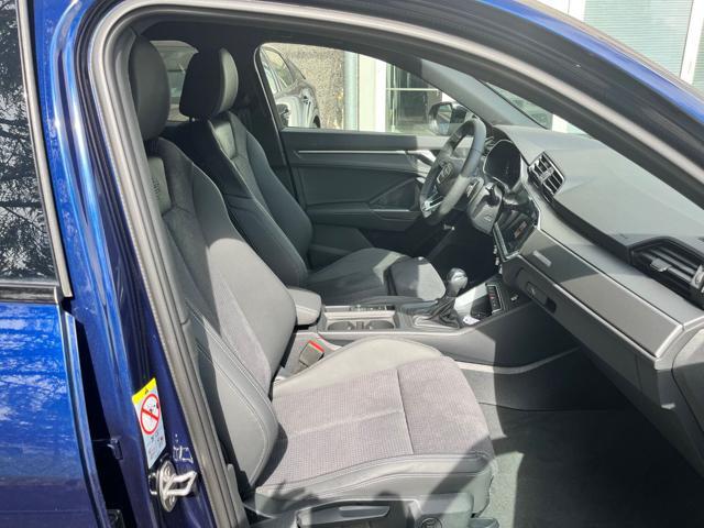 AUDI Q3 SPB 35 TDI S tronic S-Line - Identity Black