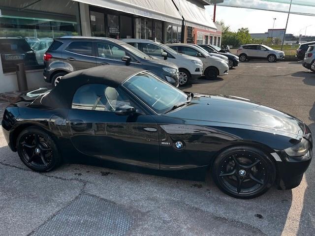BMW Z4 Roadster 2.5i "HARD TOP / FARI XENO / PDC"