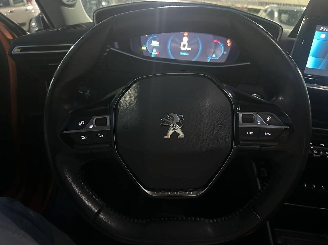 Peugeot 2008 1.5 bluehdi Allure Navi Pack s&s 100cv