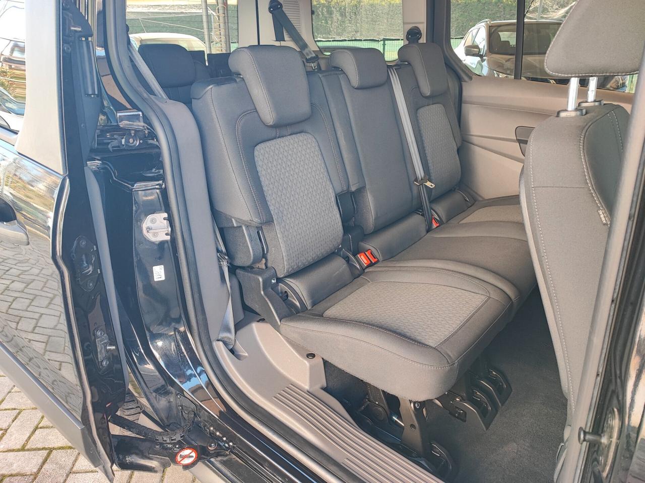Ford Grand Tourneo Gancio Traino 7 Posti Euro 6