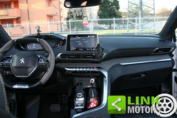 PEUGEOT 3008 PureTech Turbo 130 S&S EAT8 Allure