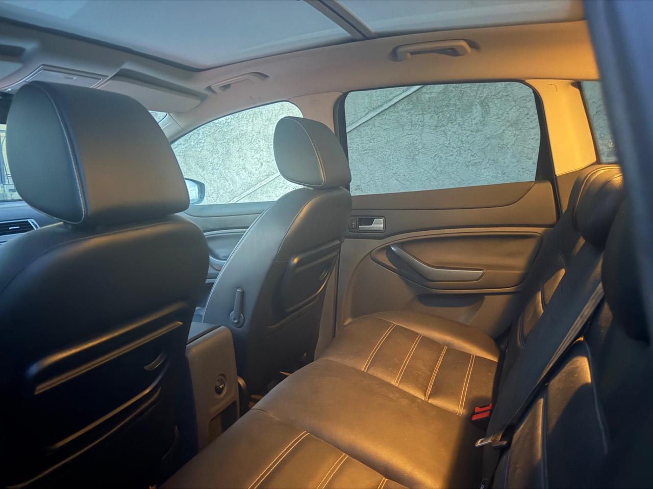 Ford Kuga 2.0 TDCi Titanium Automatico