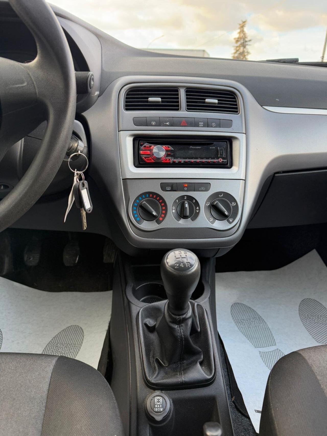 Fiat Punto III 2012 5p. 1.4 Natural Power Lounge