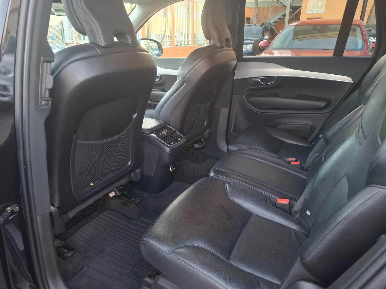 Volvo XC 90 XC90 D5 AWD Geartronic 7 posti Momentum