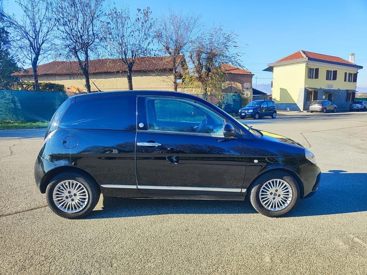 Lancia Ypsilon 1.4 Argento