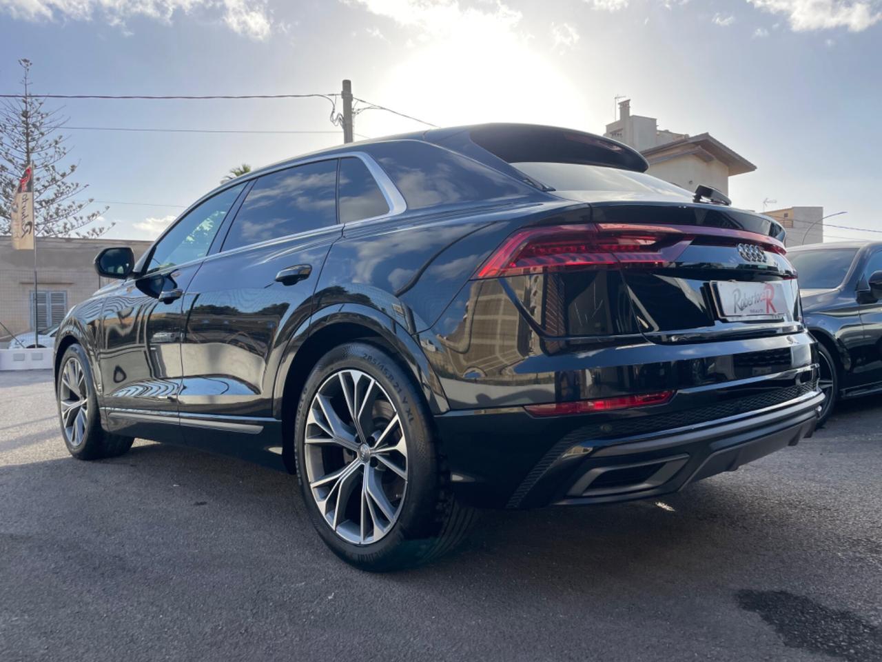 Audi Q8 50 TDI 286 CV quattro tiptronic S LINE ESTERNO E INTERNO