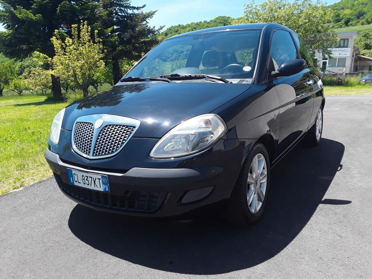 Lancia Ypsilon 1.2 Argento