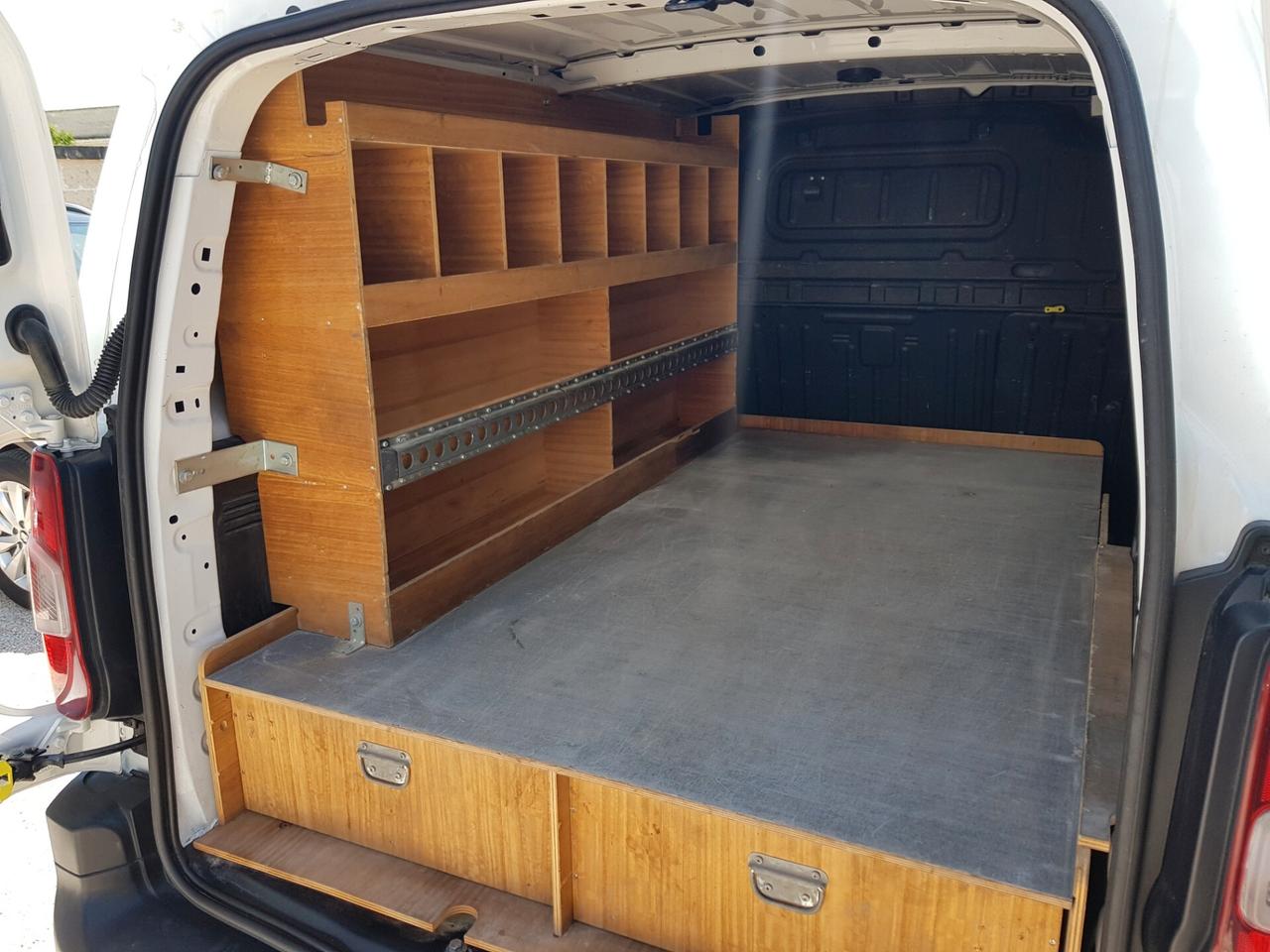 Citroen Berlingo BlueHDi 100 Van XL Club Navy Rcam Sensori a/p