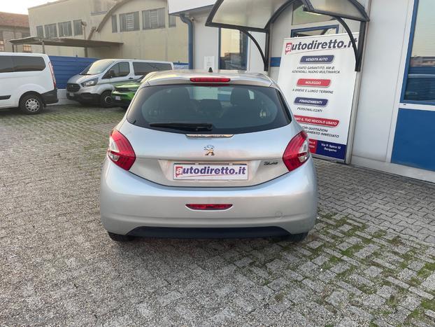PEUGEOT 208 1.4 HDi 68 CV 5p. Allure