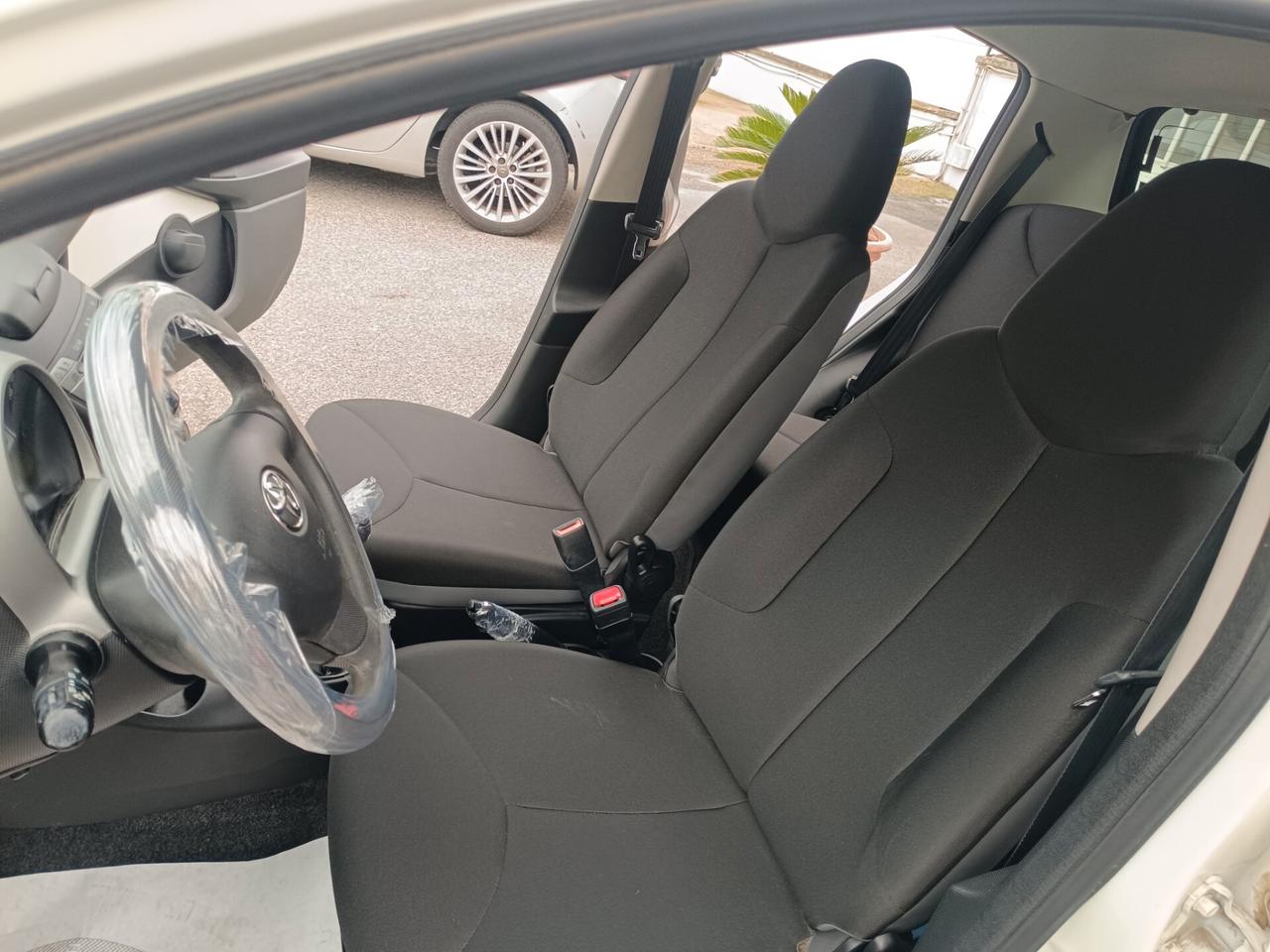 Toyota Aygo 1.0 12V VVT-i 5 porte Active Connect