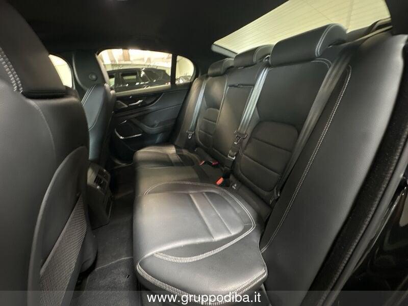 Jaguar XE Diesel 2.0d i4 mhev R-Dynamic S rwd 204cv auto