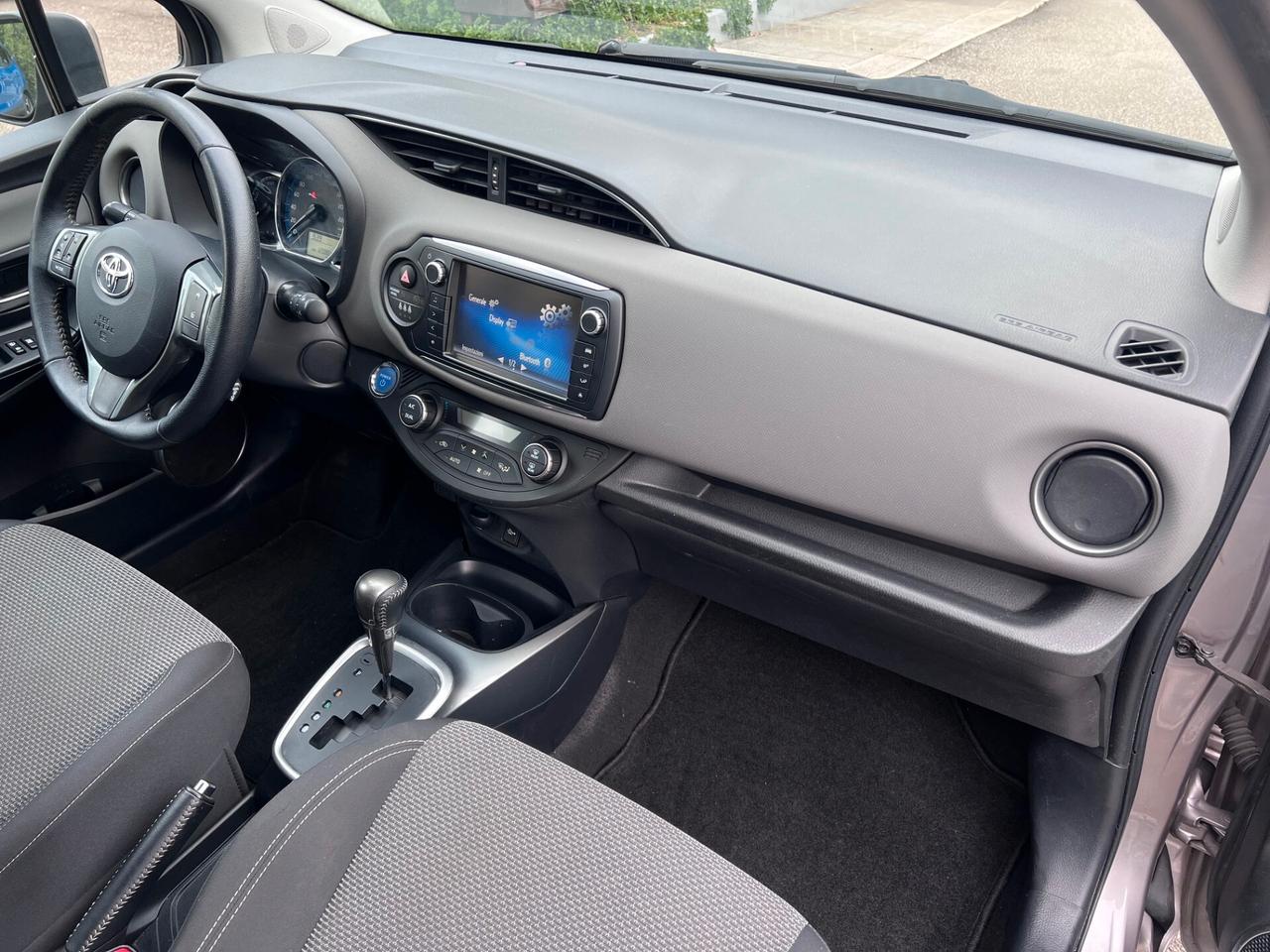 Toyota Yaris 5pt 1.5h 75cv Active OK NEOPAT. TELCLIMA/CAMERA