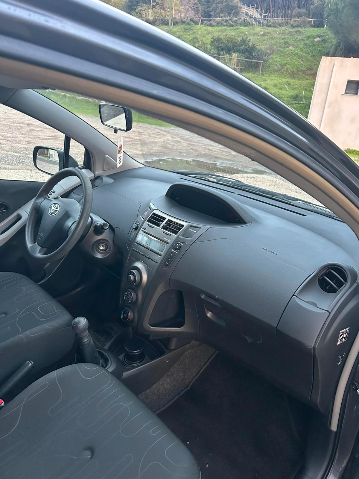 Toyota Yaris 1.0 tua a partire da 85€ al mese