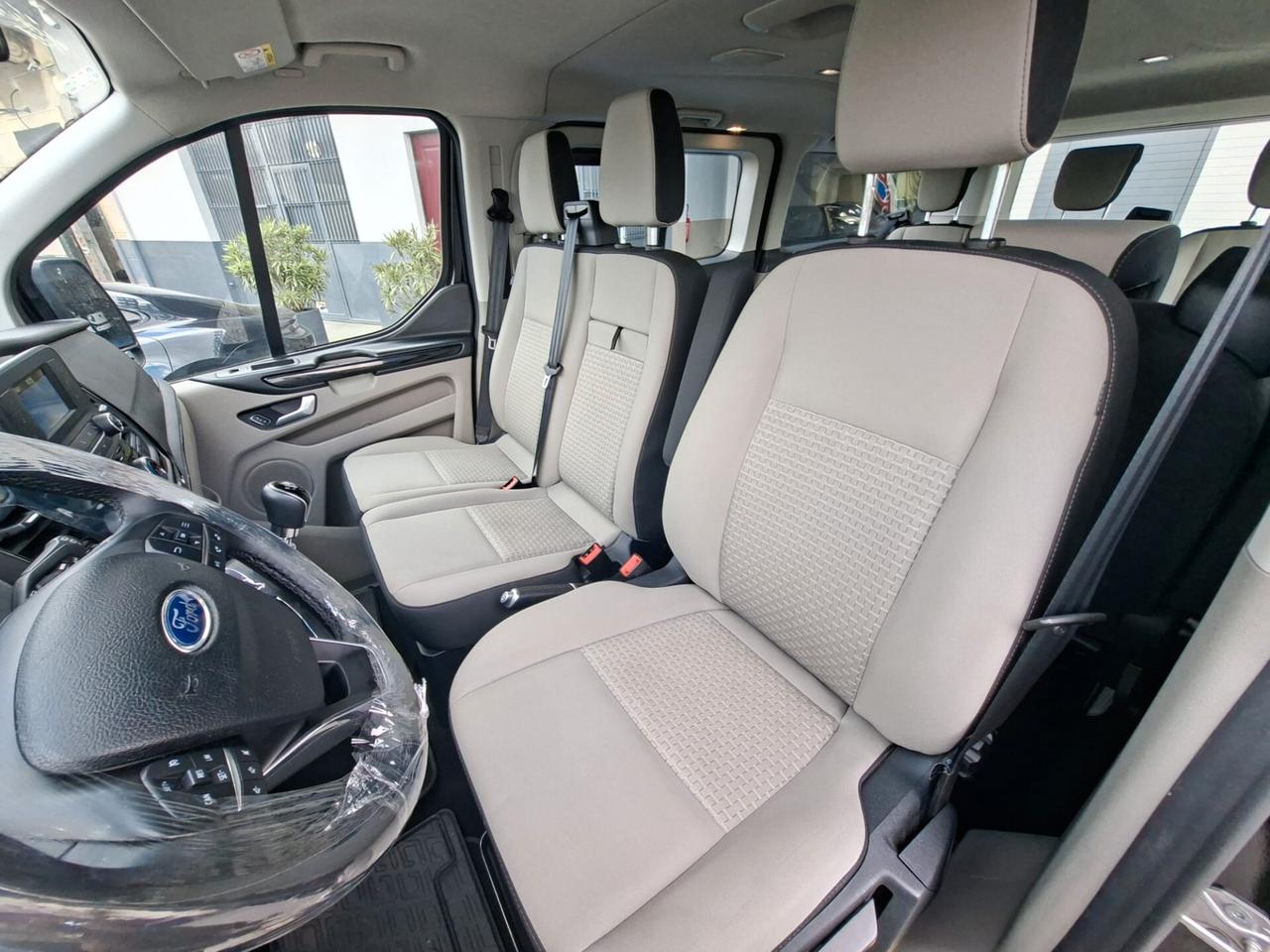 Ford Tourneo Custom 320 2.0 EcoBlue 150CV PC Titanium 77kw - 105cv 9 posti