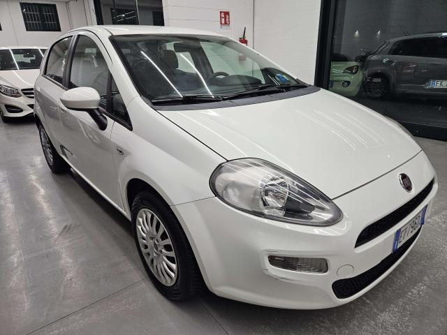 Fiat Punto Punto III 2012 5p 1.2 Lounge E6