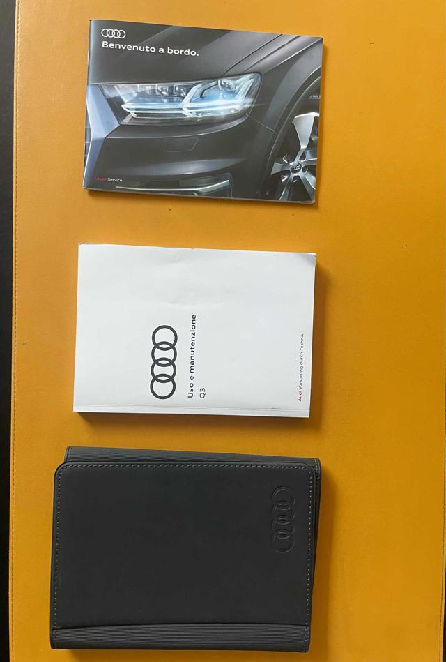AUDI Q3 35 TDI S tronic Business Advanced