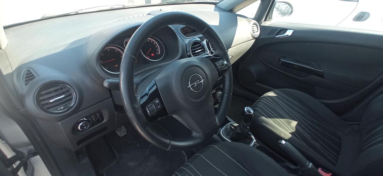 Opel Corsa 1.3 CDTI 75CV LEGGI!