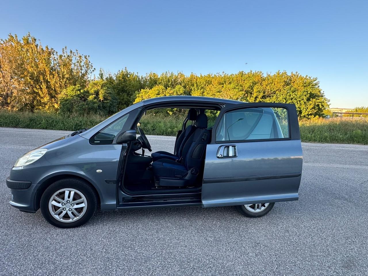 Peugeot 1007 1.4 Sporty 2Tronic