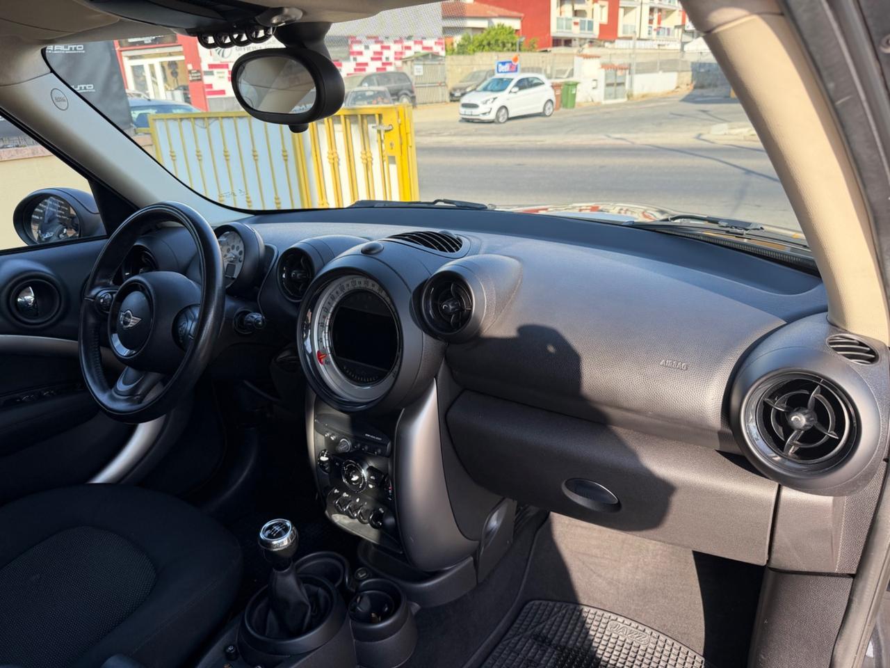 Mini One D Countryman 1.6 Business km 136.000