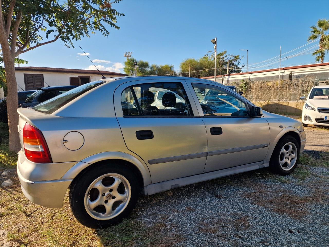 Opel Astra 1.4i 16V cat 5 porte Club