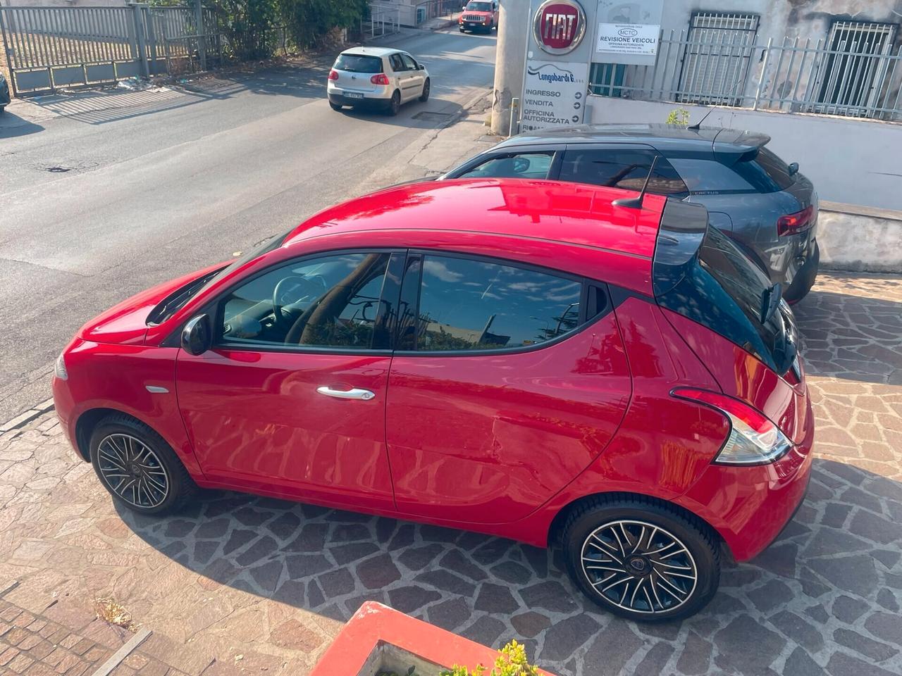 Lancia Ypsilon 1.0 FireFly 5 porte S&S Hybrid Gold