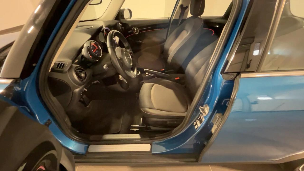Mini 5p 1.5 Cooper Camden auto
